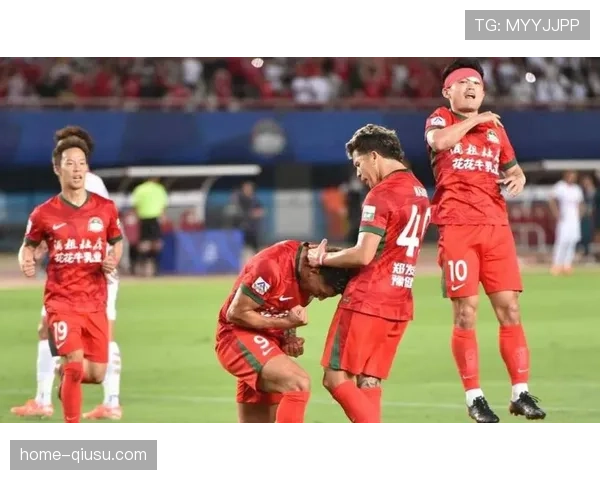 成都蓉城防线前移留下开阔地带 激进战术埋下防守隐患